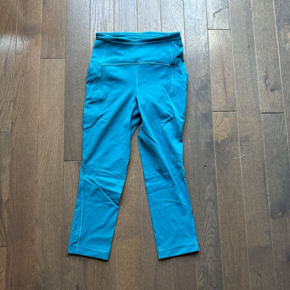 LULULEMON Blue Cropped Legging